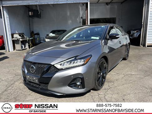 Used 2021 Nissan Maxima SR w/ Sport Mat Group image 3