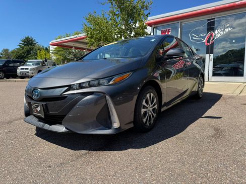 Used 2021 Toyota Prius Prime LE FWD image 1
