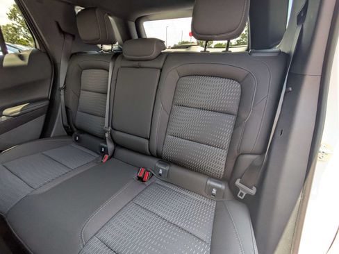 New 2026 Chevrolet Equinox LT w/ Safety and Technology Package FWD image 7
