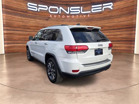 Used 2018 Jeep Grand Cherokee Limited w/ Luxury Group II image 3