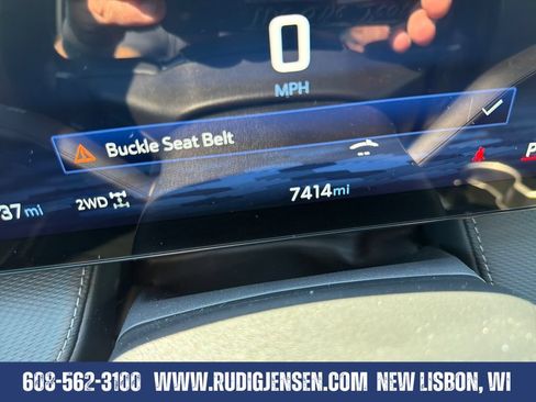 Used 2026 Chevrolet Equinox LT AWD/4WD image 16