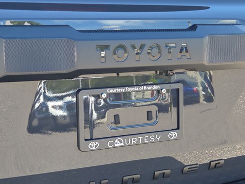 Certified 2026 Toyota 4Runner SR5 AWD/4WD image 31