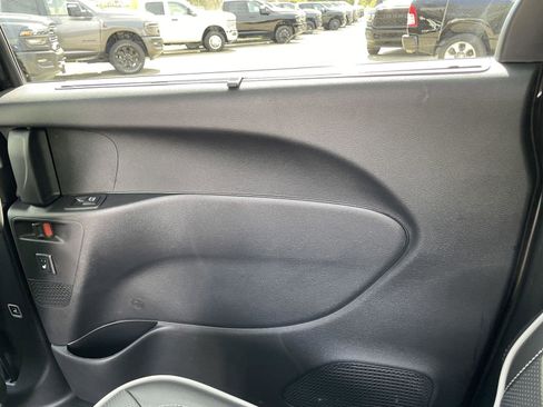 New 2026 Chrysler Pacifica Limited FWD image 36