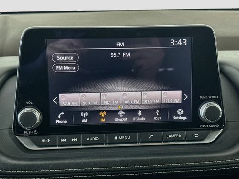 Used 2021 Nissan Rogue SV w/ Premium Package FWD image 21
