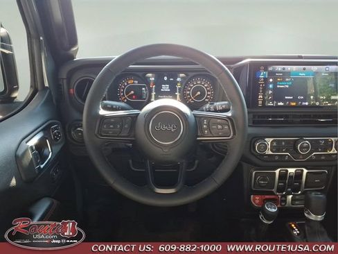 Used 2026 Jeep Wrangler Unlimited Rubicon AWD/4WD image 17
