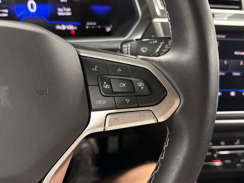 Certified 2024 Volkswagen Tiguan SE AWD/4WD image 22