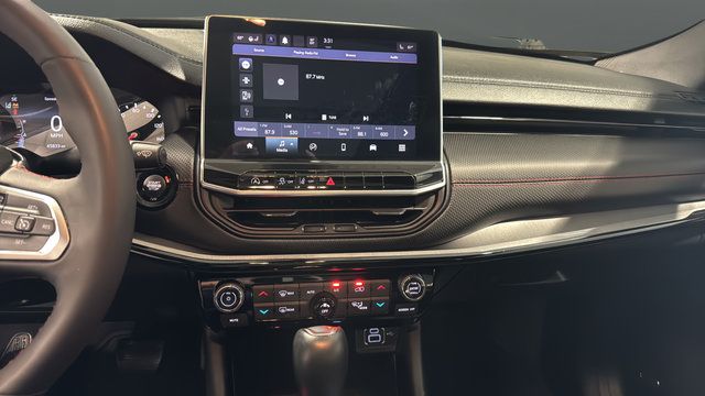Certified 2023 Jeep Compass Trailhawk w/ Sun and Sound Group AWD/4WD image 13