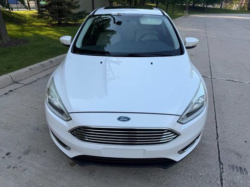 Used 2018 Ford Focus Titanium FWD image 2
