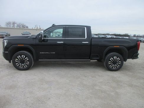New 2026 GMC Sierra 2500 Denali Ultimate image 10