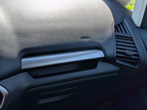 Used 2020 Ford EcoSport SE image 16