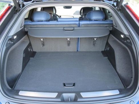 New 2026 Cadillac Optiq Luxury 2 image 33