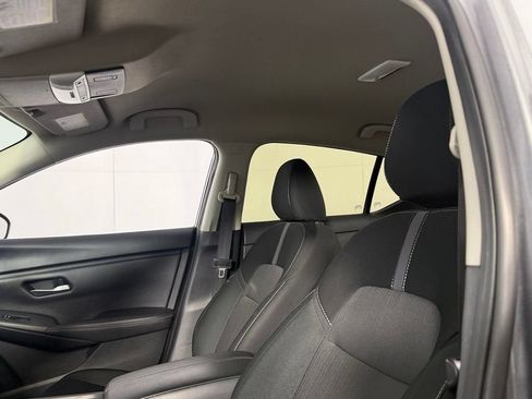 Used 2025 Nissan Sentra SV FWD image 22