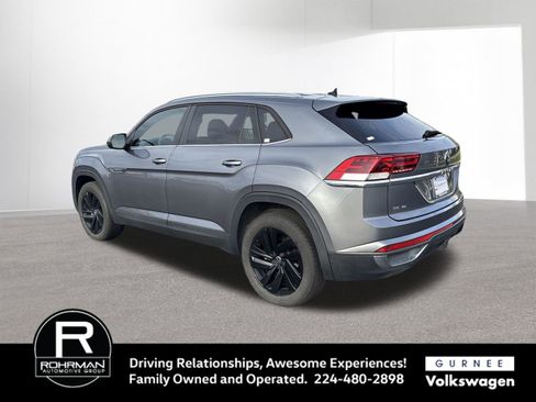 Used 2023 Volkswagen Atlas Cross Sport SE w/ Black Wheel Package image 7
