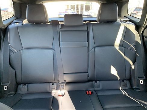 Used 2025 Toyota Crown Signia XLE image 31