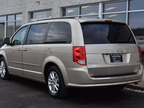 Used 2013 Dodge Grand Caravan SXT w/ Rear Park Assist Pkg image 4