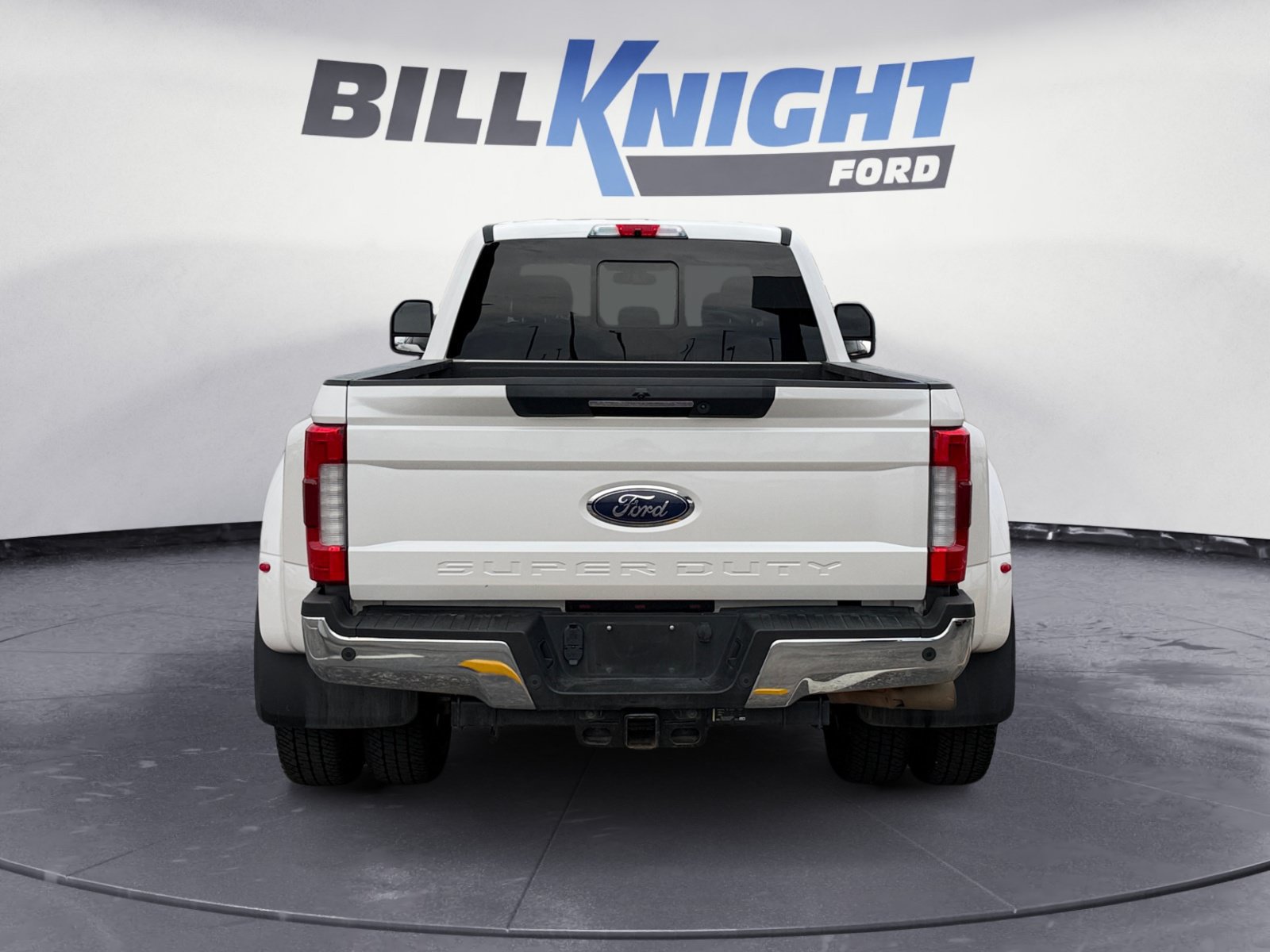Certified 2019 Ford F350 Lariat w/ Lariat Ultimate Package AWD/4WD image 4
