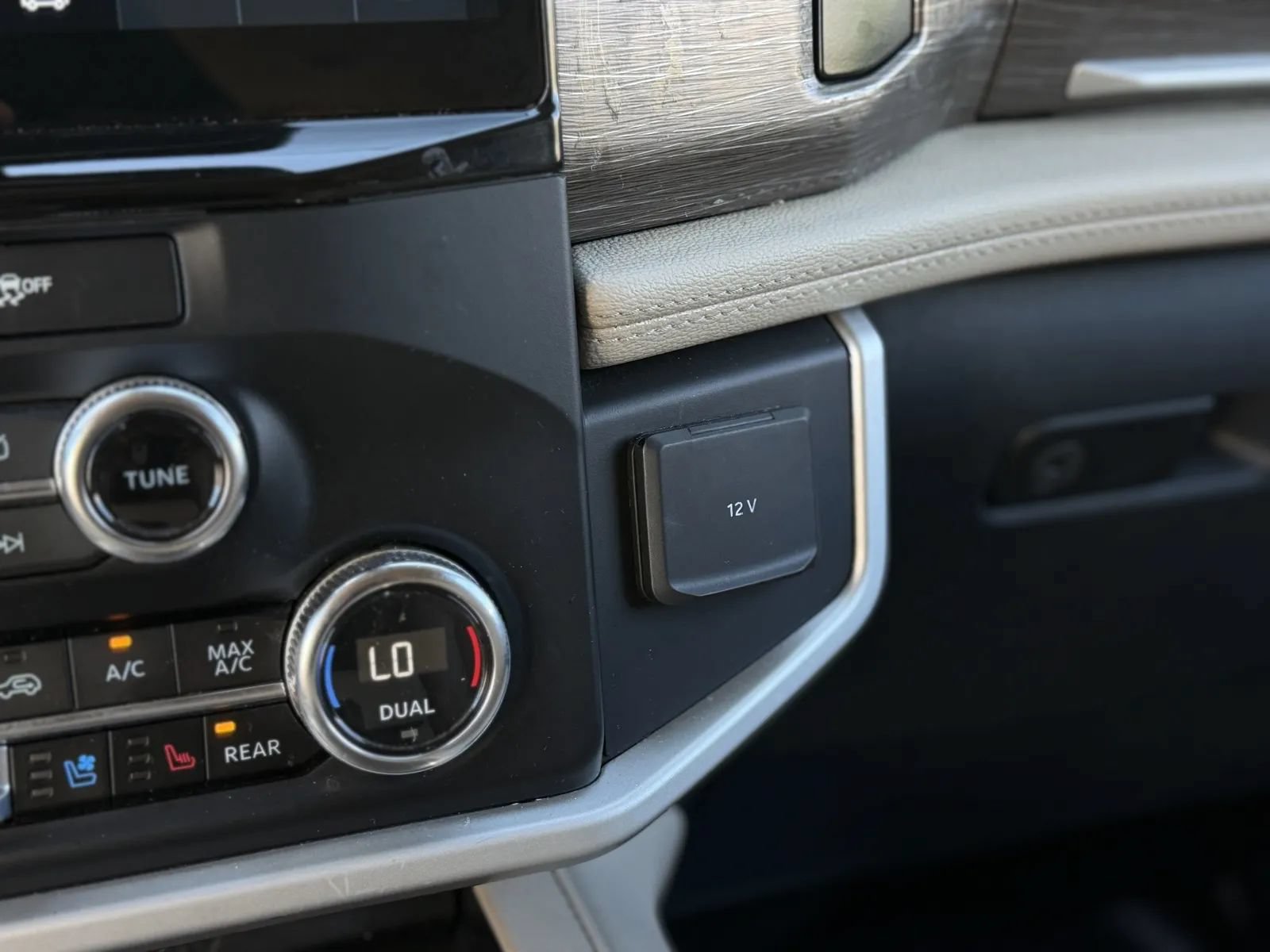 Used 2023 Ford Expedition Max Limited AWD/4WD image 40