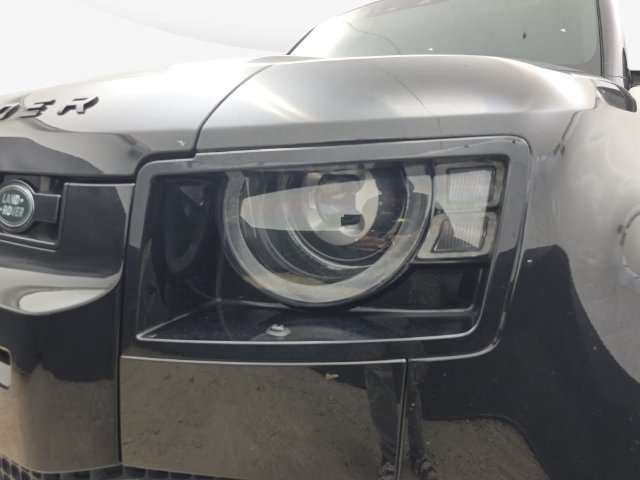 Used 2025 Land Rover Defender 110 S AWD/4WD image 32