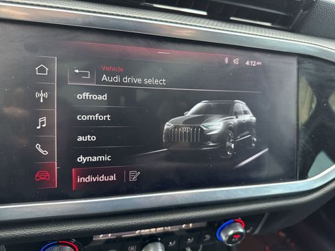 Used 2020 Audi Q3 2.0T Premium image 20