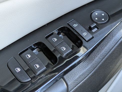 Certified 2024 Kia Sportage EX AWD/4WD image 18