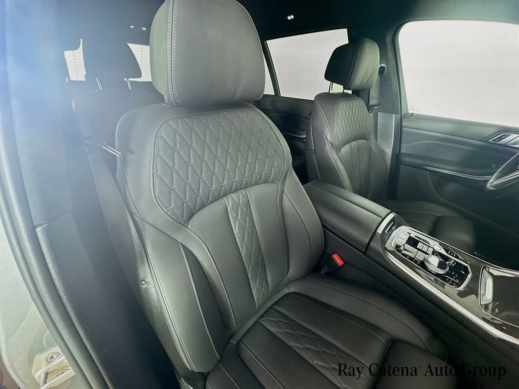 Used 2024 BMW X7 M60i w/ Executive Package AWD/4WD image 31