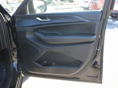 Used 2023 Jeep Grand Cherokee Altitude image 30