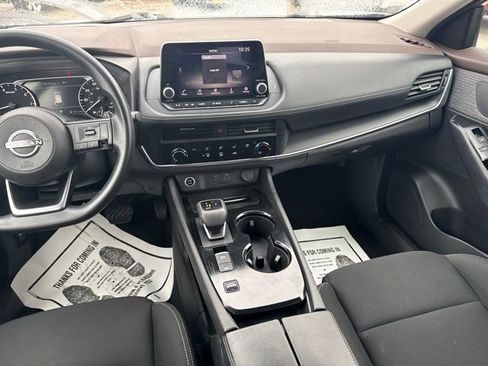 Used 2023 Nissan Rogue S image 18