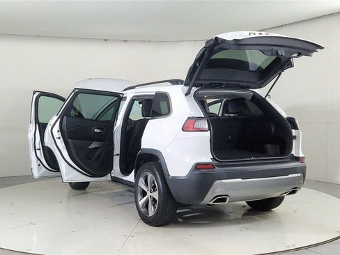 Used 2022 Jeep Cherokee Limited image 11