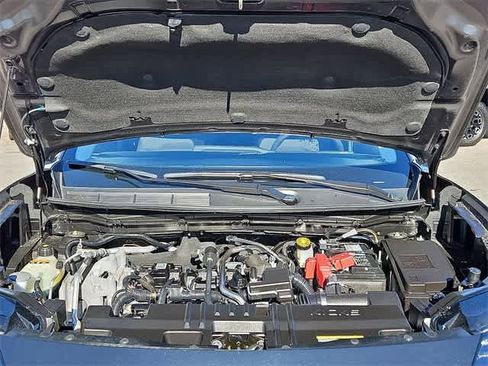 Used 2025 Nissan Kicks S image 33