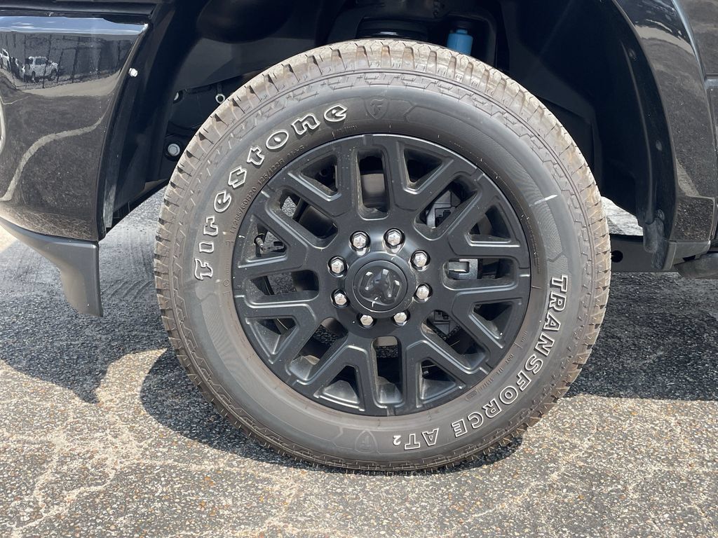 New 2025 RAM 2500 Limited AWD/4WD image 9