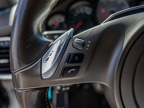 Used 2016 Porsche Panamera 4S w/ Premium Package Plus image 16