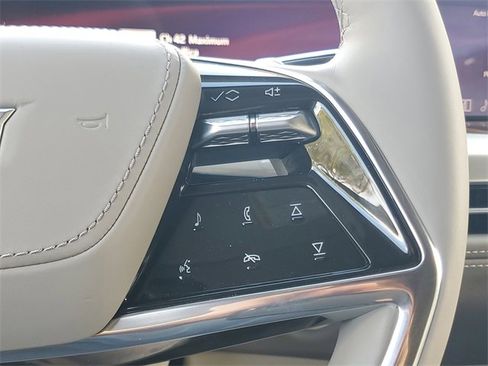 Certified 2026 Cadillac Escalade Platinum Sport image 25