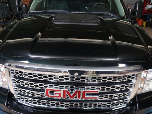 Used 2012 GMC Sierra 3500 Denali image 12