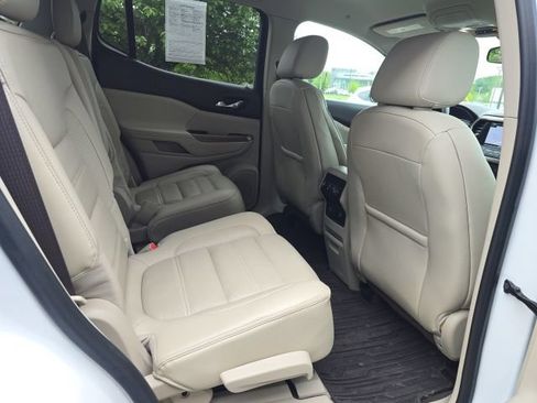 Used 2018 GMC Acadia Denali w/ Technology Package AWD/4WD image 34