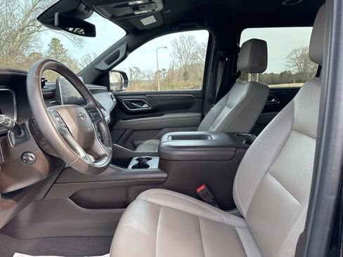 Used 2023 Chevrolet Suburban Z71 w/ Z71 Off-Road Package image 17