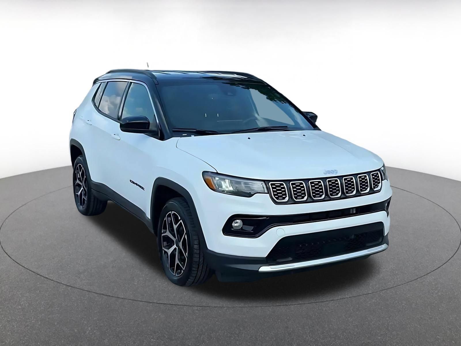 Used 2025 Jeep Compass Limited AWD/4WD image 3