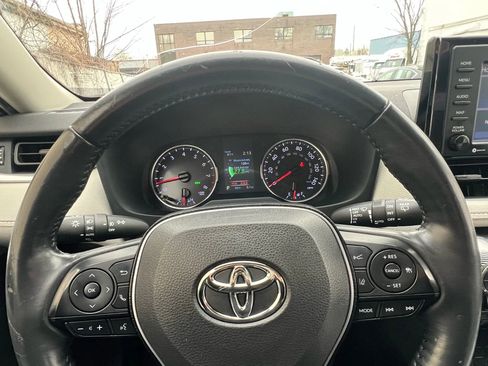 Used 2020 Toyota RAV4 XLE w/ XLE Grade Weather Package image 12