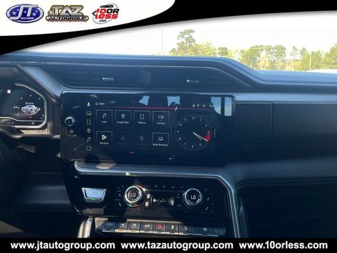 Used 2023 GMC Sierra 1500 Denali w/ Technology Package AWD/4WD image 15