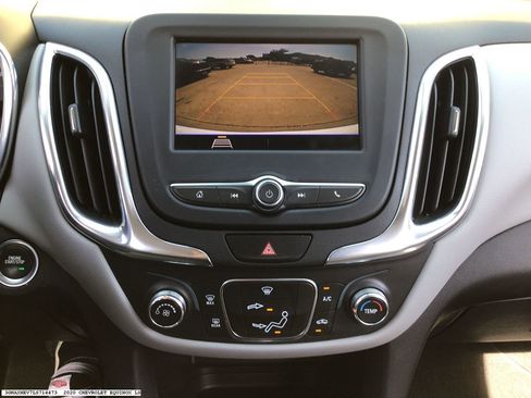 Used 2020 Chevrolet Equinox LS w/ LS Convenience Package image 9