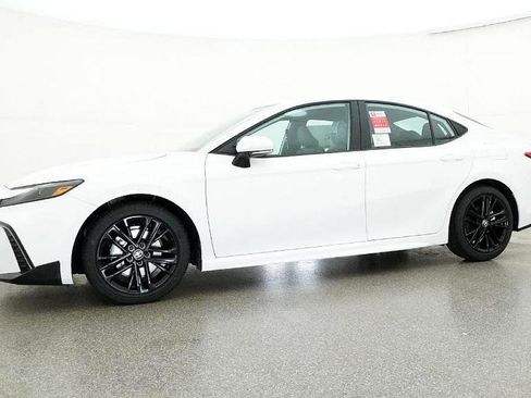 New 2026 Toyota Camry SE image 29