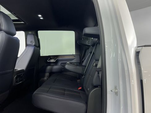 Used 2025 Chevrolet Silverado 2500 High Country w/ High Country Premium Package image 30