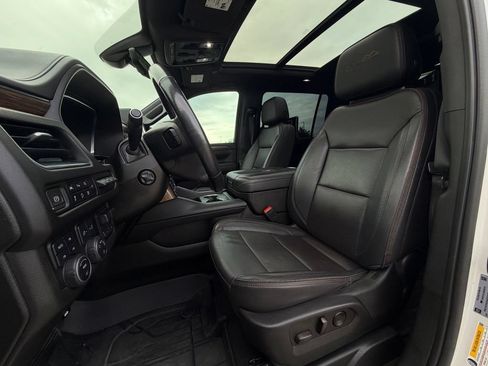 Used 2022 Chevrolet Suburban High Country AWD/4WD image 6