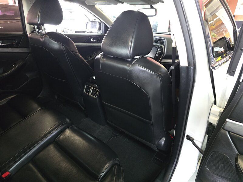 Used 2017 Nissan Maxima 3.5 SV FWD image 17