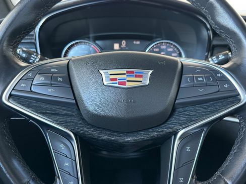 Used 2023 Cadillac XT5 Premium Luxury FWD image 32