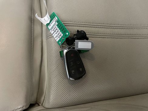 Used 2015 Cadillac SRX Performance w/ Driver Awareness Package image 29