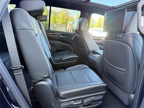 Used 2021 Cadillac Escalade Premium Luxury w/ Driver Assist Tech Package image 33