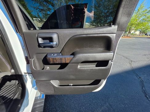 Used 2016 GMC Sierra 3500 Denali w/ Duramax Plus Package image 46