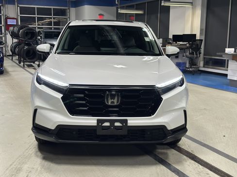 Used 2024 Honda CR-V EX-L image 2
