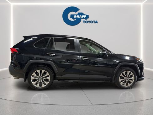 Used 2019 Toyota RAV4 Limited w/ Cold Weather Package AWD/4WD image 6