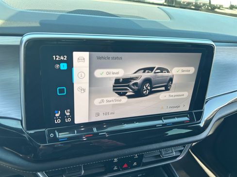 Certified 2025 Volkswagen Atlas Cross Sport SE FWD image 26